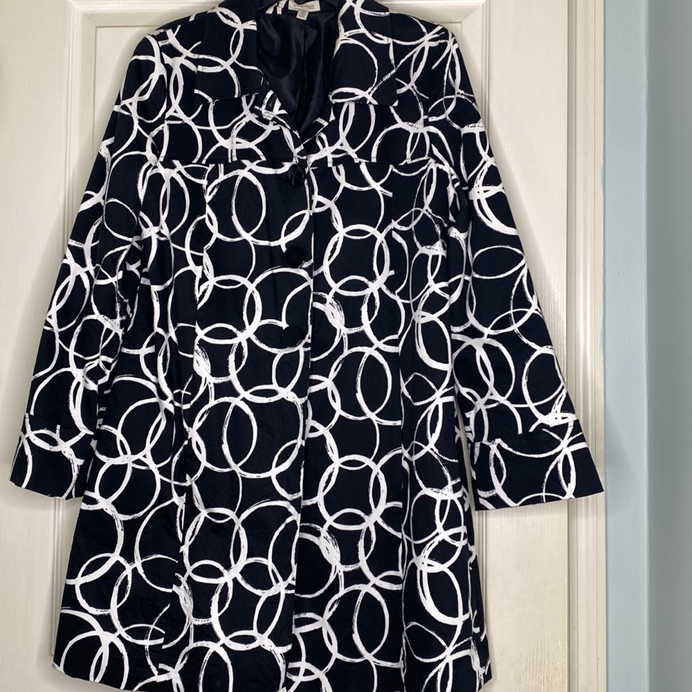 Coat, Lightweight Jacket / Car Coat / Blazer. Madison. Size XL. BLACK and WHITE.